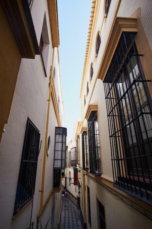 Appartamento Santa Cruz Pearl By Valcambre Siviglia Esterno foto